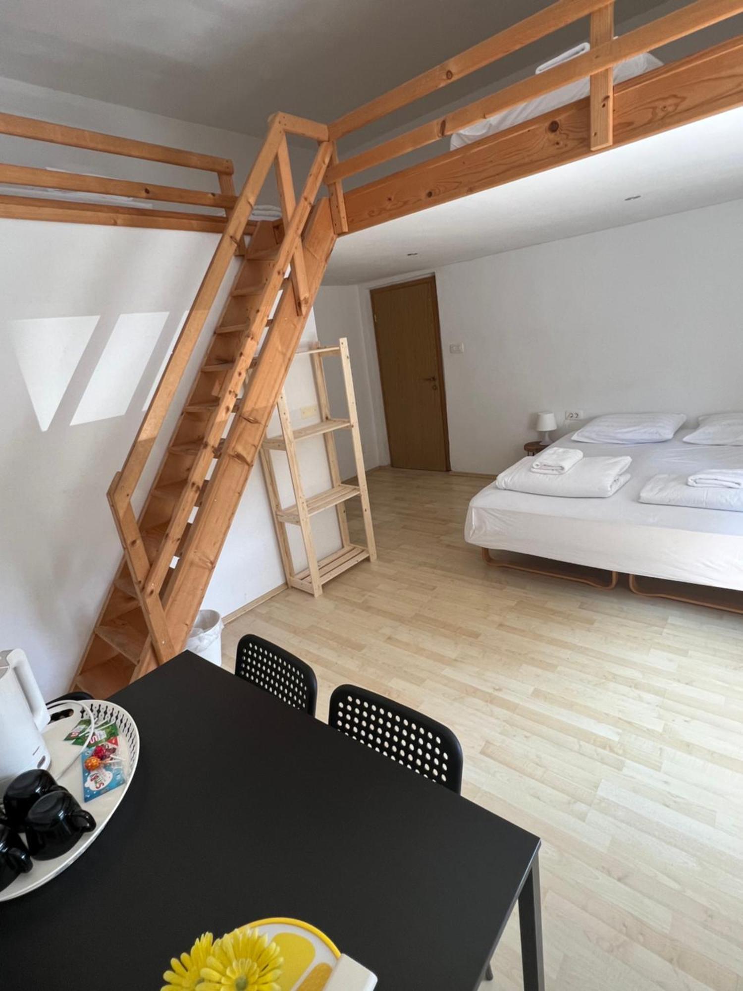 Lemonwood House Hotel Postojna Luaran gambar