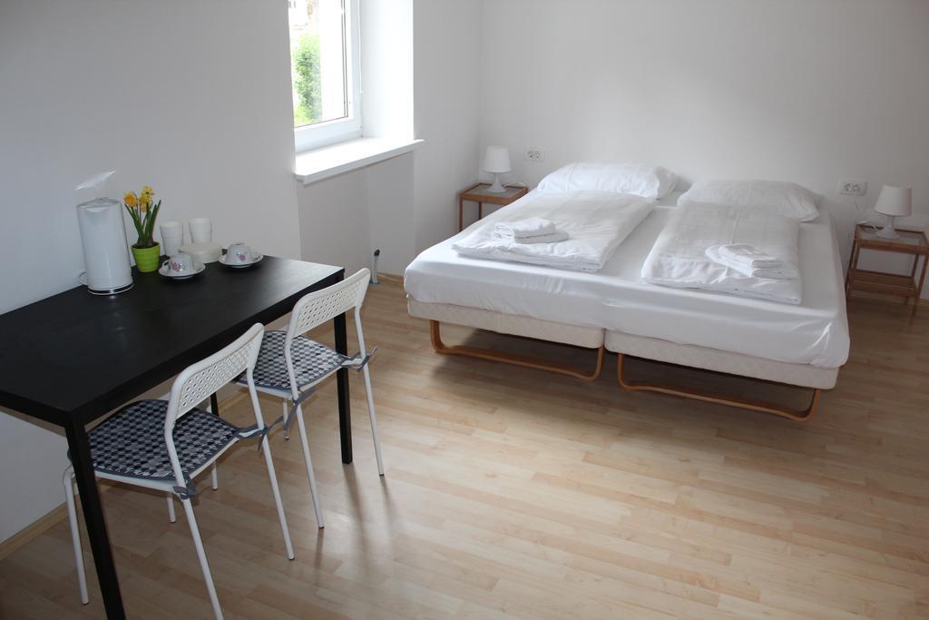 Lemonwood House Hotel Postojna Luaran gambar